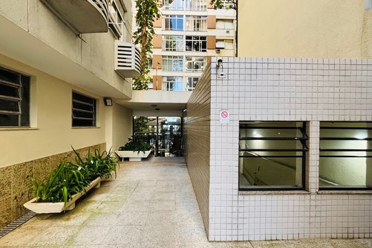 Apartamento para alugar com 3 quartos, 130m² em Copacabana, Rio de Janeiro