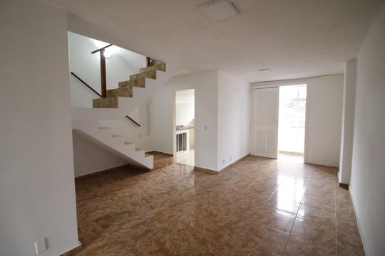 Apartamento à venda com 2 quartos, 56m² em Taquara, Rio de Janeiro