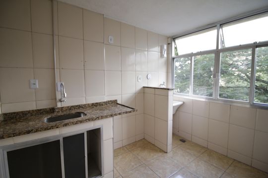 Cozinha de apartamento à venda com 2 quartos, 56m² em Taquara, Rio de Janeiro