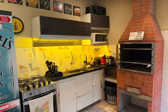 Cozinha de casa para alugar com 1 quarto, 75m² em Vila Antonieta, São Paulo