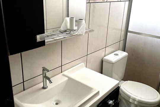 Banheiro de casa para alugar com 2 quartos, 77m² em São Luiz, Gravataí