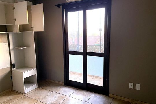 Quarto 1 de casa para alugar com 2 quartos, 77m² em São Luiz, Gravataí