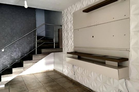 Casa para alugar com 2 quartos, 77m² em São Luiz, Gravataí