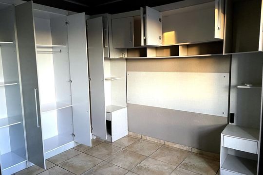 Quarto 1 de casa para alugar com 2 quartos, 77m² em São Luiz, Gravataí