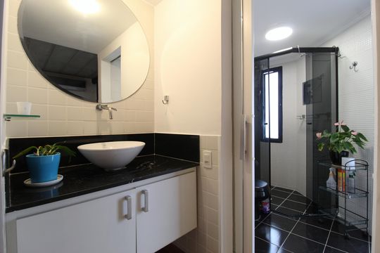 Banheiro da Suíte de apartamento à venda com 1 quarto, 70m² em Planalto Paulista, São Paulo