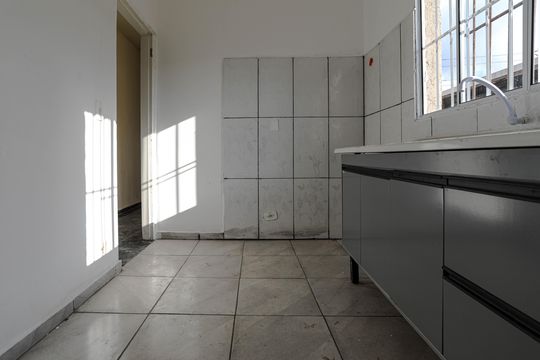 Cozinha de casa para alugar com 3 quartos, 110m² em Jundiapeba, Mogi das Cruzes