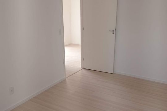Quarto de apartamento para alugar com 2 quartos, 55m² em Biritiba, Poá