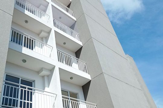Fachada de apartamento para alugar com 2 quartos, 55m² em Biritiba, Poá