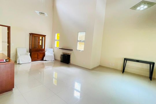 Sala principal de casa de condomínio para alugar com 3 quartos, 288m² em Jardim Haras Bela Vista Gl Dois, Cotia