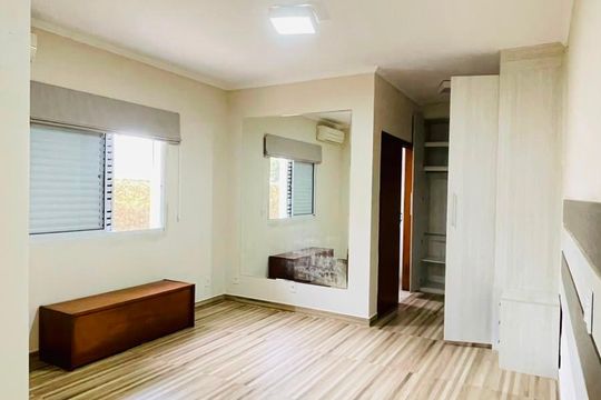 Quarto principal de casa de condomínio para alugar com 3 quartos, 288m² em Jardim Haras Bela Vista Gl Dois, Cotia