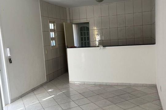 Cozinha e Área de Serviço de casa para alugar com 2 quartos, 84m² em Jardim Angela, São Paulo