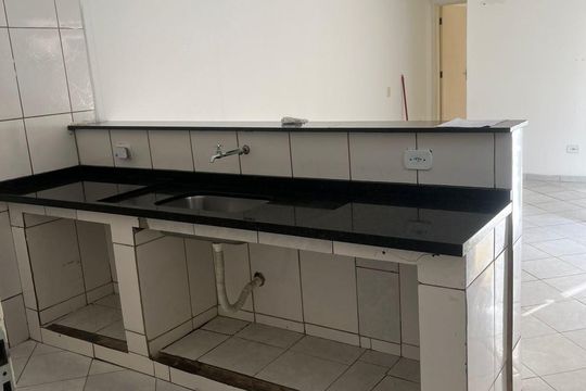 Cozinha de casa para alugar com 2 quartos, 84m² em Jardim Angela, São Paulo