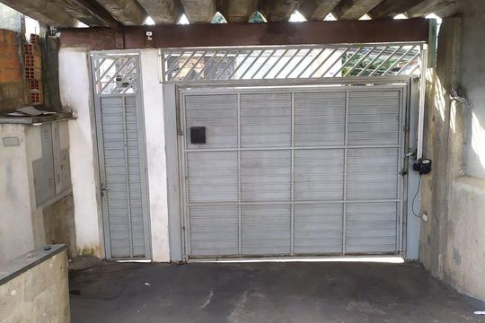 Área Externa de casa à venda com 5 quartos, 175m² em Jardim Peri, São Paulo