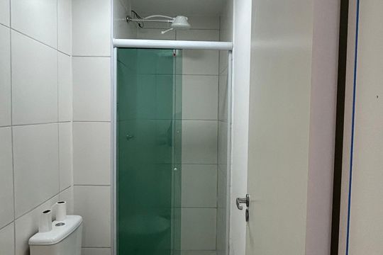 Banheiro de apartamento para alugar com 2 quartos, 37m² em Usina Piratininga, São Paulo