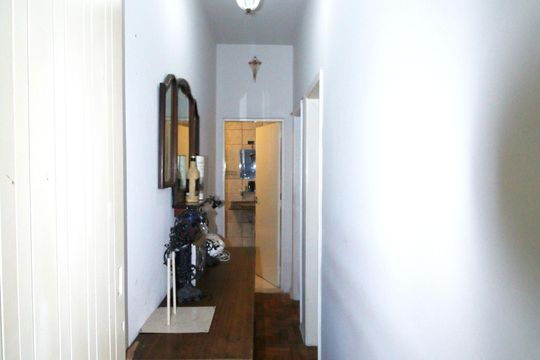 Corredor de apartamento à venda com 2 quartos, 64m² em Brás de Pina, Rio de Janeiro