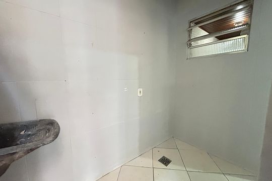 Área de Serviço de casa de condomínio para alugar com 2 quartos, 100m² em Praça Seca, Rio de Janeiro