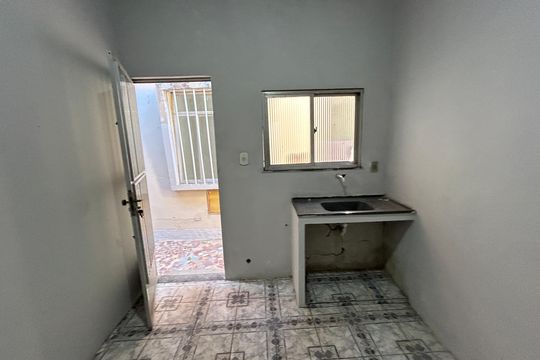Cozinha casa 2 de casa de condomínio para alugar com 2 quartos, 100m² em Praça Seca, Rio de Janeiro