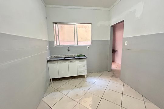 Cozinha de casa de condomínio para alugar com 2 quartos, 100m² em Praça Seca, Rio de Janeiro