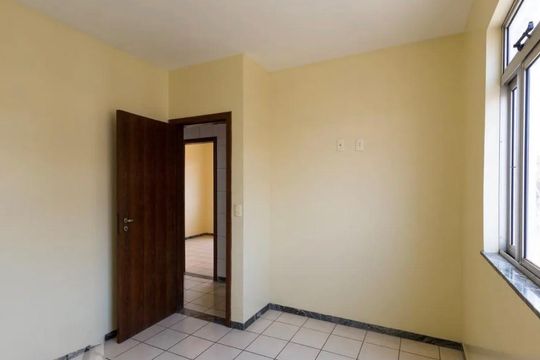 Quarto de apartamento para alugar com 3 quartos, 85m² em Serrano, Belo Horizonte