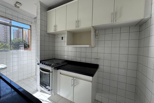Cozinha de apartamento à venda com 2 quartos, 58m² em Piratininga, Osasco