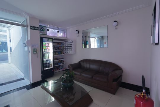 Hall de entrada de apartamento à venda com 3 quartos, 79m² em Aclimação, São Paulo
