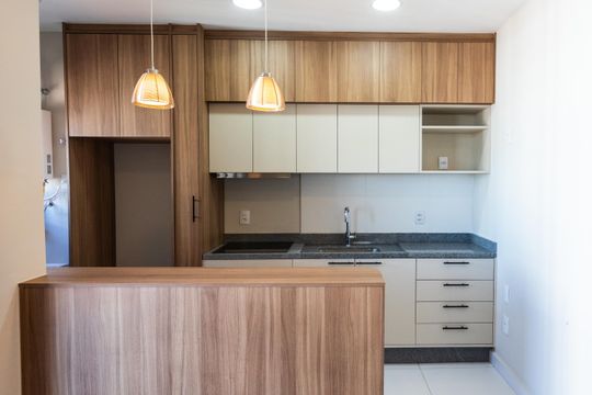 Cozinha de apartamento para alugar com 2 quartos, 55m² em Taquaral, Campinas