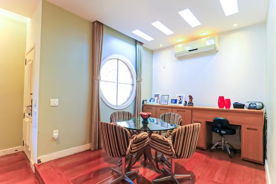 Sala de casa à venda com 3 quartos, 218m² em Meier, Rio de Janeiro