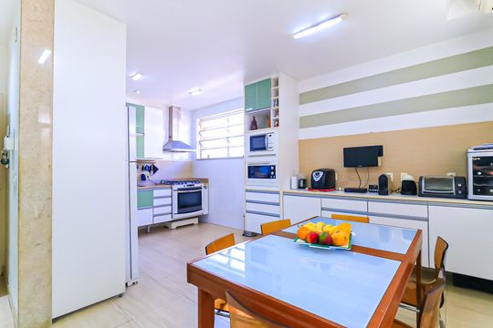 Cozinha de casa à venda com 3 quartos, 218m² em Meier, Rio de Janeiro