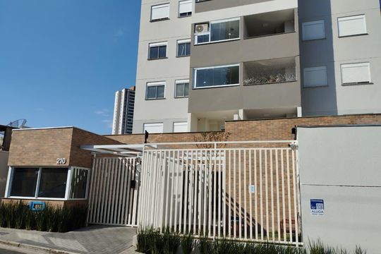 Fachada de apartamento para alugar com 2 quartos, 40m² em Parada Inglesa, São Paulo
