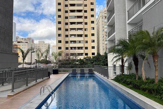 Área comum - Piscina de apartamento para alugar com 1 quarto, 28m² em Pompeia, São Paulo