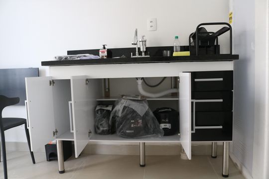 Cozinha de apartamento para alugar com 1 quarto, 28m² em Pompeia, São Paulo