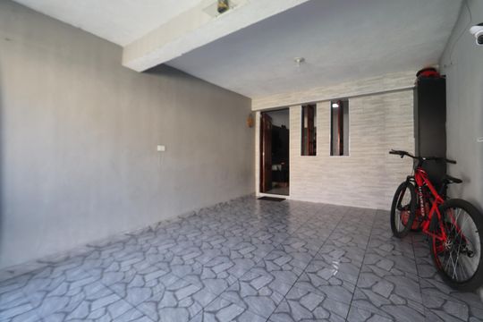 Garagem de casa à venda com 3 quartos, 70m² em Conjunto Residencial Sitio Oratorio, São Paulo