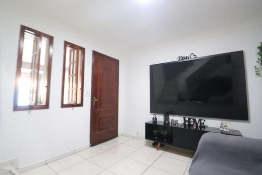 Sala de casa à venda com 3 quartos, 70m² em Conjunto Residencial Sitio Oratorio, São Paulo