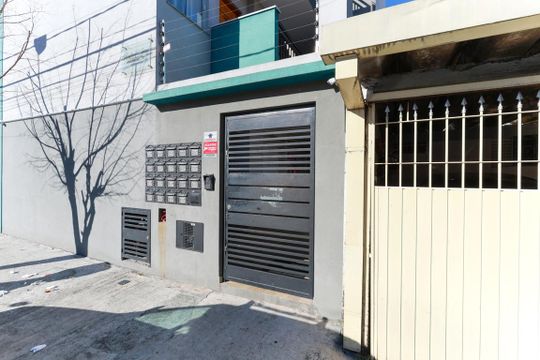 Fachada do condomínio de apartamento para alugar com 2 quartos, 45m² em Vila Vitorio Mazzei, São Paulo