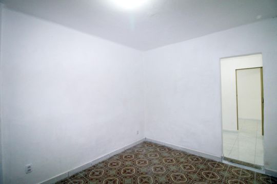 Casa à venda com 1 quarto, 75m² em Rocha Miranda, Rio de Janeiro