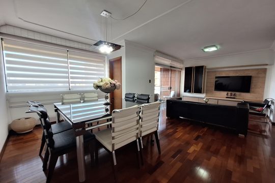 Apartamento à venda com 3 quartos, 136m² em Vila Bastos, Santo André