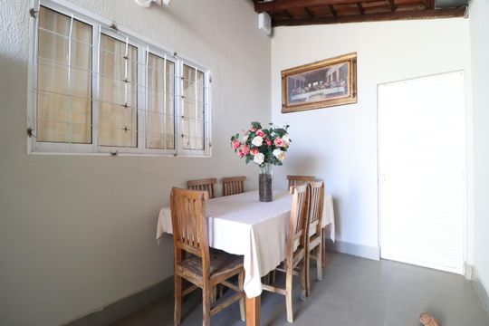 Varanda de casa para alugar com 3 quartos, 180m² em Umuarama, Uberlândia