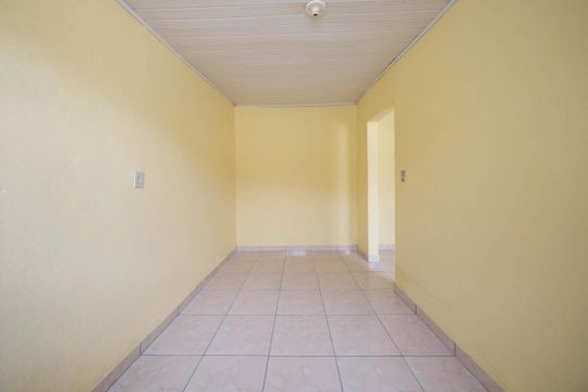 Quarto de casa para alugar com 1 quarto, 32m² em Parque Boturussu, São Paulo