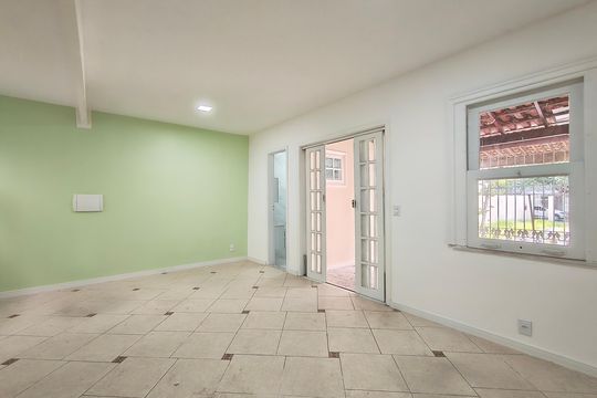 Casa para alugar com 2 quartos, 80m² em Recreio dos Bandeirantes, Rio de Janeiro
