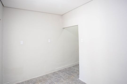Quarto de casa para alugar com 1 quarto, 23m² em Piraporinha, Diadema