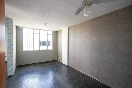 Sala de apartamento para alugar com 2 quartos, 56m² em Mutondo, São Gonçalo