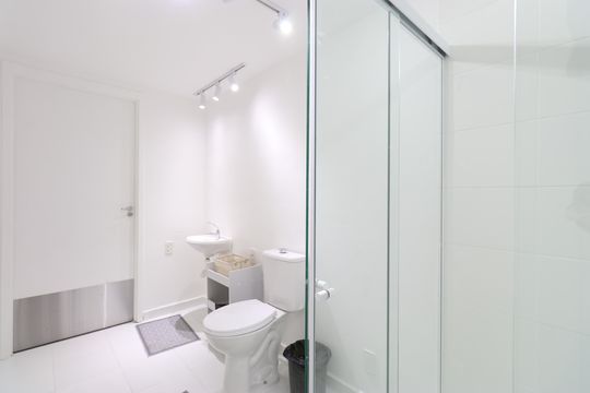 Banheiro  de apartamento à venda com 1 quarto, 35m² em Barra Funda, São Paulo