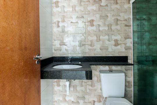 Banheiro  de kitnet/studio para alugar com 1 quarto, 28m² em Vila Sao Geraldo, São Paulo