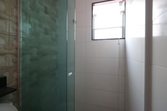 Banheiro de kitnet/studio para alugar com 1 quarto, 30m² em Vila Sao Geraldo, São Paulo