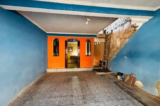 Garagem de casa à venda com 6 quartos, 315m² em Vila Sao Silvestre, Barueri