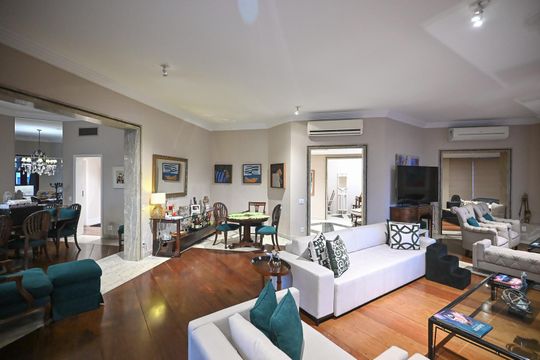 Apartamento para alugar com 3 quartos, 449m² em Vila Suzana, São Paulo