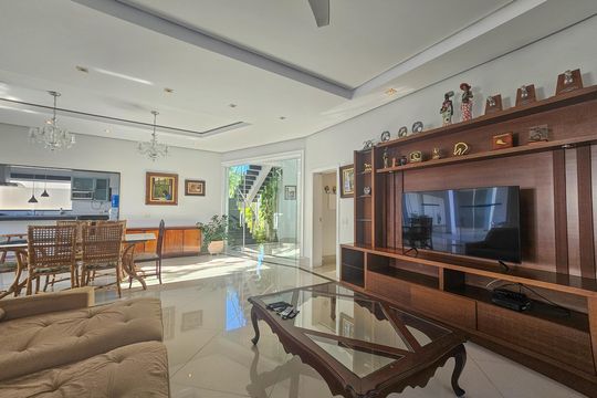 Casa de Condomínio para alugar com 5 quartos, 380m² em Balneario Praia do Pernambuco, Guarujá