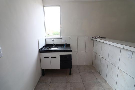 Cozinha de casa para alugar com 1 quarto, 60m² em Santo Antônio, Osasco