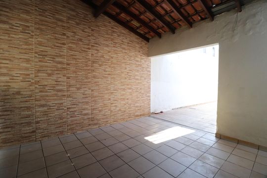 Varanda da Sala de casa para alugar com 3 quartos, 119m² em Santa Rosa, Uberlândia
