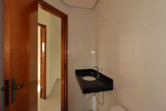 Banheiro de apartamento à venda com 2 quartos, 82m² em Vila Curuçá, Santo André